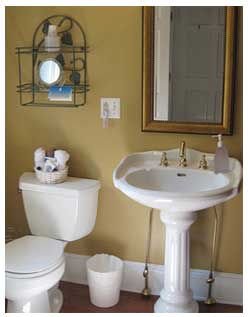 Beartown Mountain room bath